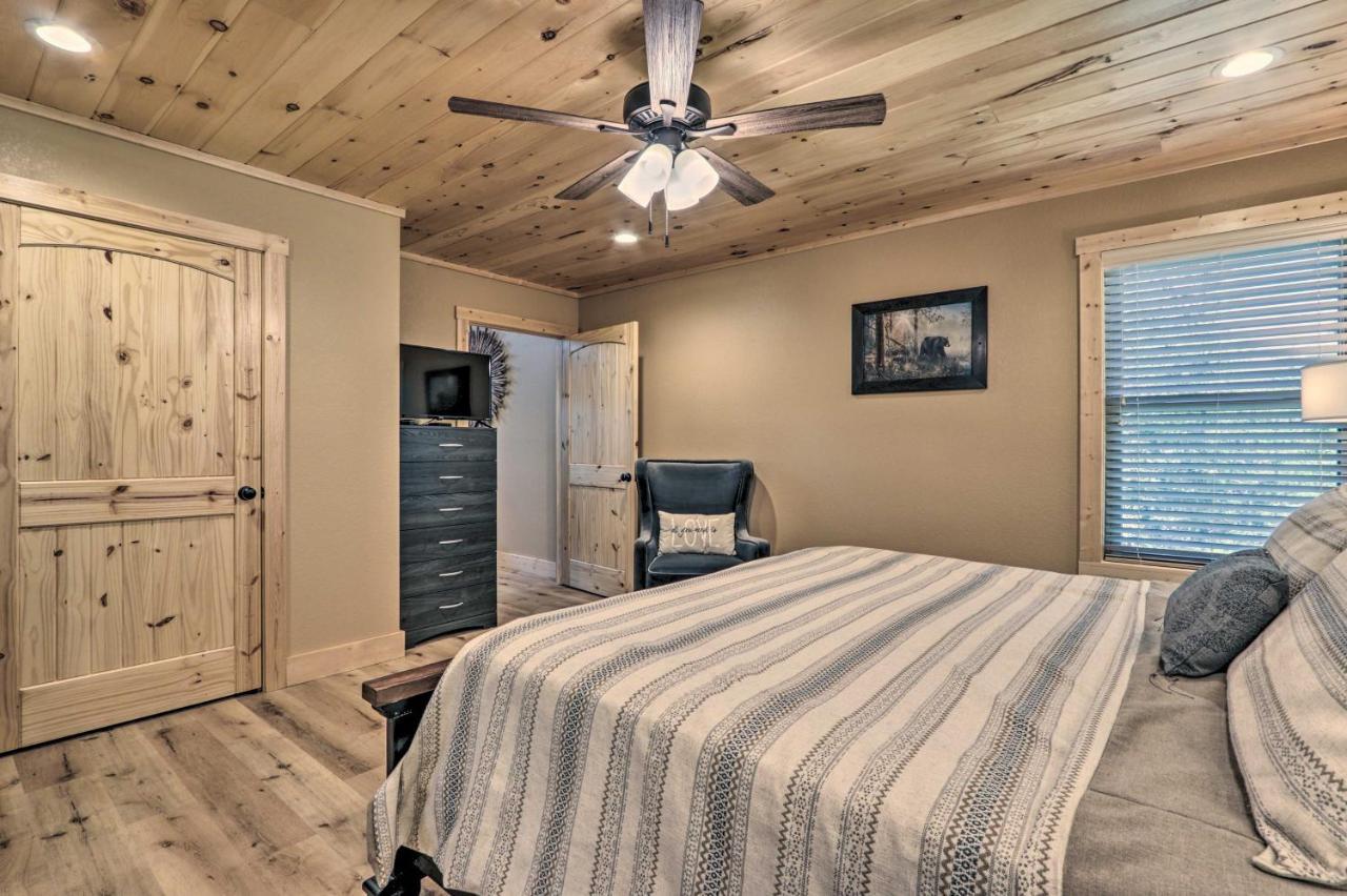 Sevierville Cabin Deck With Foosball And Hot Tub! Exterior foto