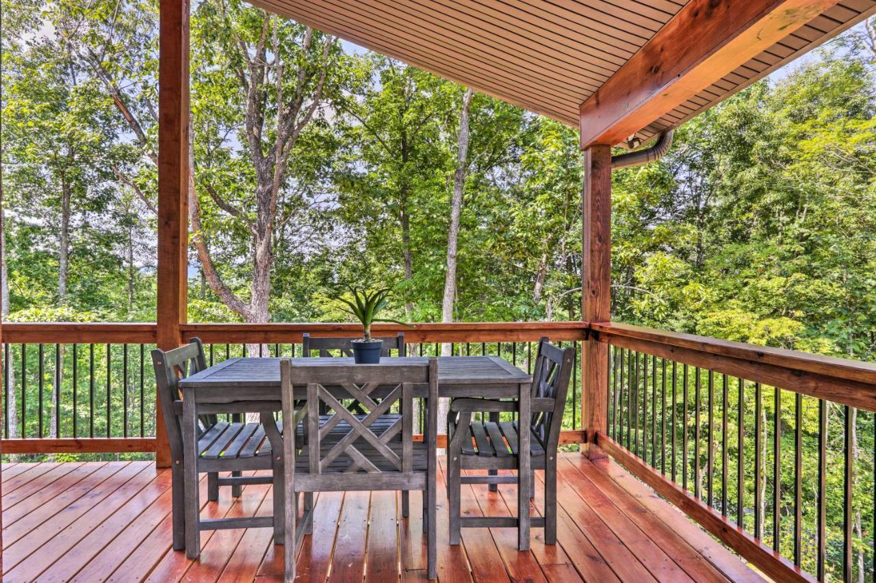 Sevierville Cabin Deck With Foosball And Hot Tub! Exterior foto
